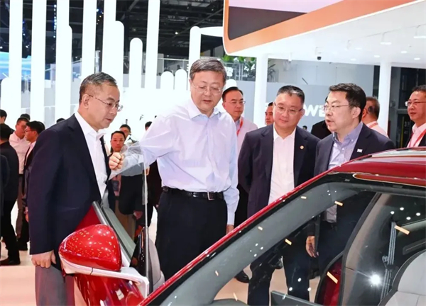 党代会系列报道（四）丨以高质量党建引领高质量发展，加快建成世界一流汽车集团