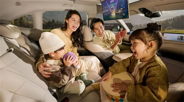 升舱不加价！“满配SUV”全新智己LS6剧院版上市，权益价21.99万~28.29万元