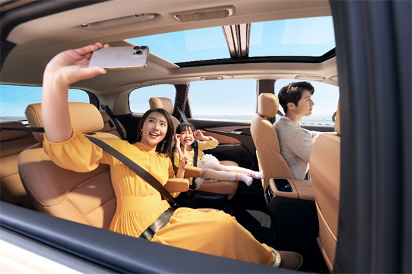 全球唯一10万级混动MPV——上汽大通 G50 混动上市，售价13.98万起