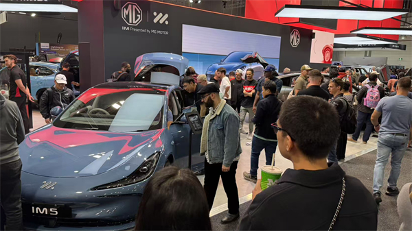 智己汽车正式登陆澳大利亚，双车闪耀墨尔本车展
