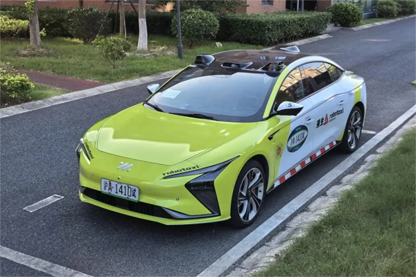 官宣！智己L4级Robotaxi度假区专线今日正式运营，免费体验！